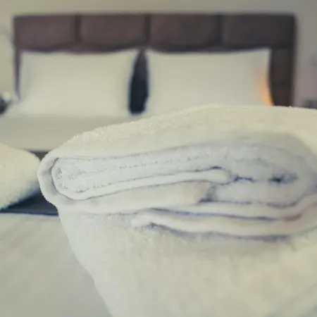 La Cruz Luxury * Stavros (Thessaloniki)